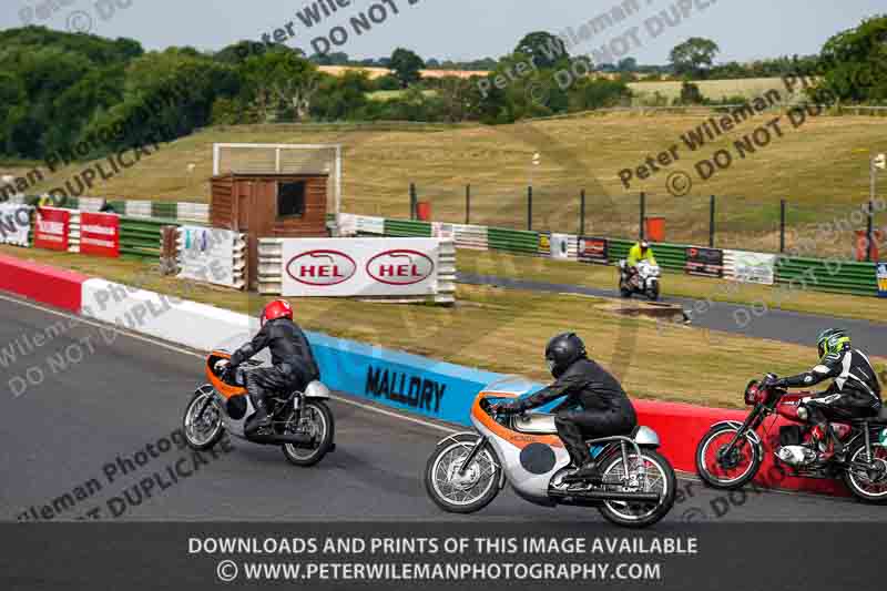 Vintage motorcycle club;eventdigitalimages;mallory park;mallory park trackday photographs;no limits trackdays;peter wileman photography;trackday digital images;trackday photos;vmcc festival 1000 bikes photographs